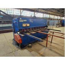 Elliott Guillotine Machine Tool