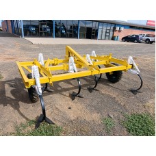 6 Tine Chisel Plough