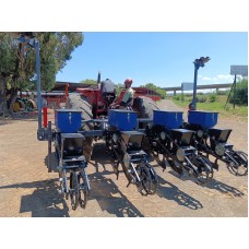 Piket 4 Row Conventional Maize Planter With Hydraulic Markers Piket 4 Row Conventional Maize Planter With Hydraulic Markers